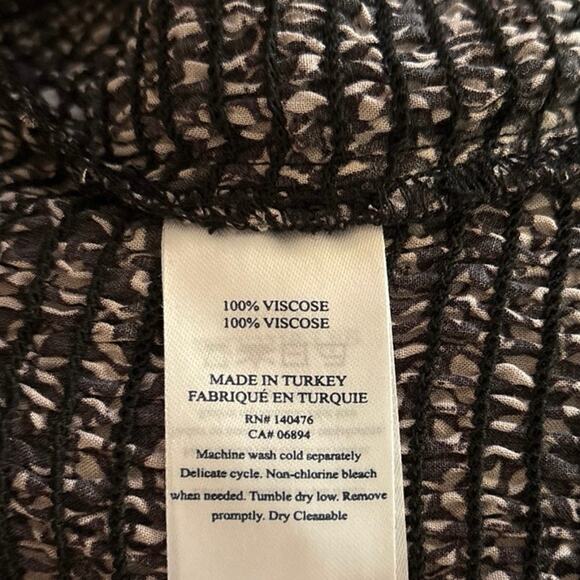 Faherty Size XL Beatrice Smocked Top Blouse Leaf Print Boho Bohemian - Picture 6 of 6